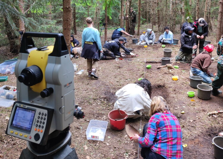 Kapinyno archeologinių tyrimų akimirka.