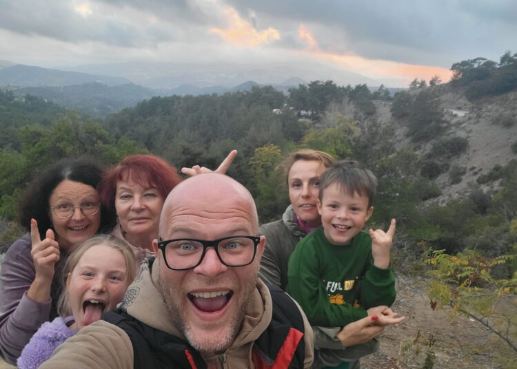 Archeologas Karolis Duderis su šeima.