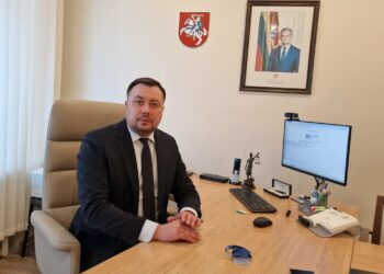 Utenos apylinkės teismo laikinasis vadovas, 41-erių metų anykštėnas Alvydas Žala, pretenduoja į nuolatines pirmininko pareigas. Atranka turėtų vykti kovo mėnesį, jame anykštėnas varžysis dar su dviem konkurentais.