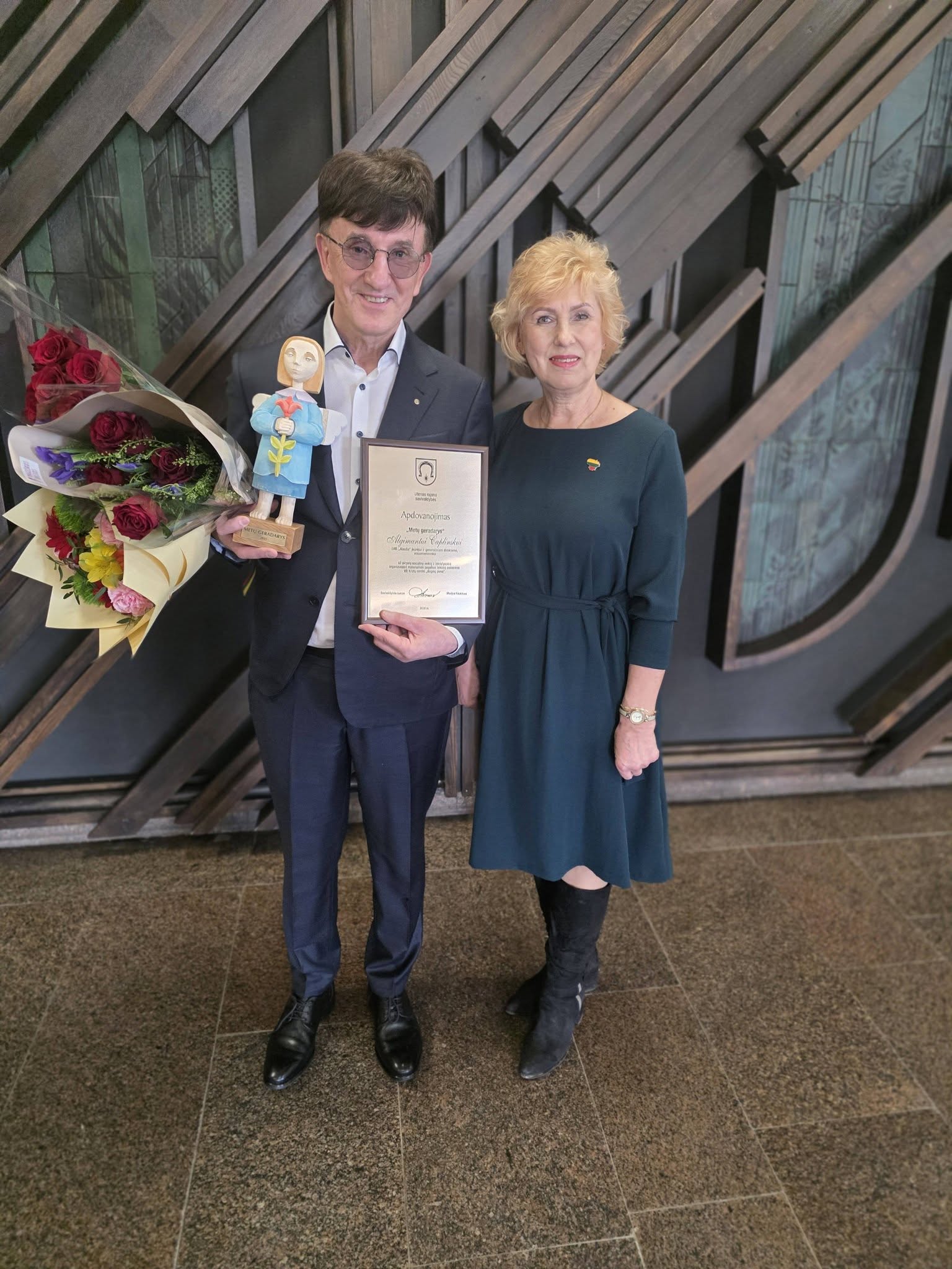 Algimantas Čaplinkas - „Metų geradarys“. Panevėžio pramonės, prekybos ir amatų rūmų nuotrauka.