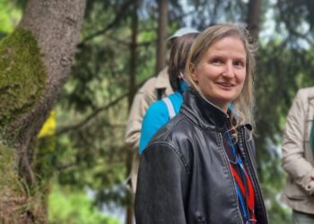 Paleontologė dr. Simona Bekeraitė surengė ekskursiją - paskaitą „Kas slepiasi po Kurklių pievomis?“