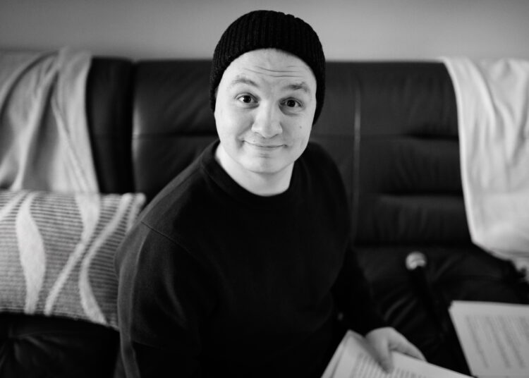 Asociacijos „Teatronas“ įkūrėjas ir vadovas Gildas Aleksa sakė, kad didžiausias iššūkis dabar – įsigyti brangiai kainuojančią metalinę konstrukciją, kuri yra reikalinga šiuolaikinio cirko spektaklių pasirodymams. 		  Asmeninio albumo nuotraukos.