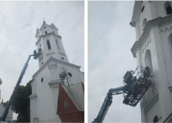Dažant varpinės stogą ir sienas nesuskaičiuojamą daugybę kartų į aukšybes kilo modernaus keltuvo „krepšyje“ įsitaisę meistrai...