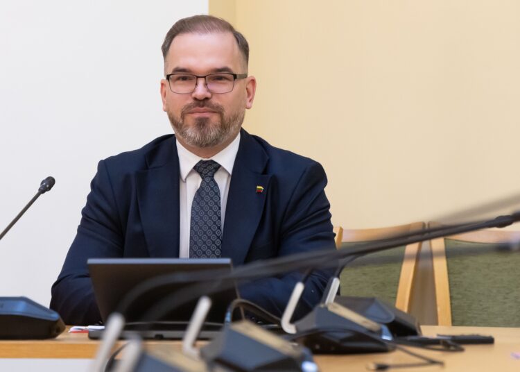 ELTA6668831 Seime vyko Liberalų sąjūdžio frakcijos susitikimas su krašto apsaugos ministru Robertu Kaunu. 2026.09.10 08:33:00. Dainius Labutis (ELTA)